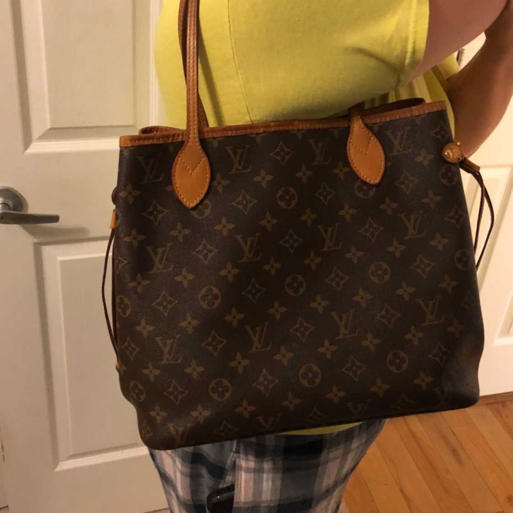 louie Vuitton- Neverfull bag